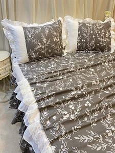 photo_6017015377017556298_y